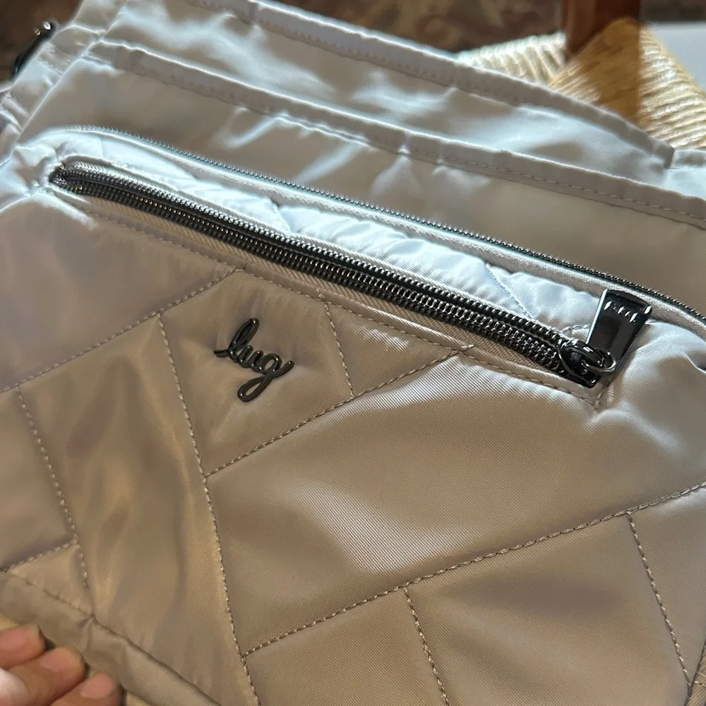 Lug LE Ultra shimmy Women's Light Gray Quilted Crossbody Bag - Picture 6 of 13